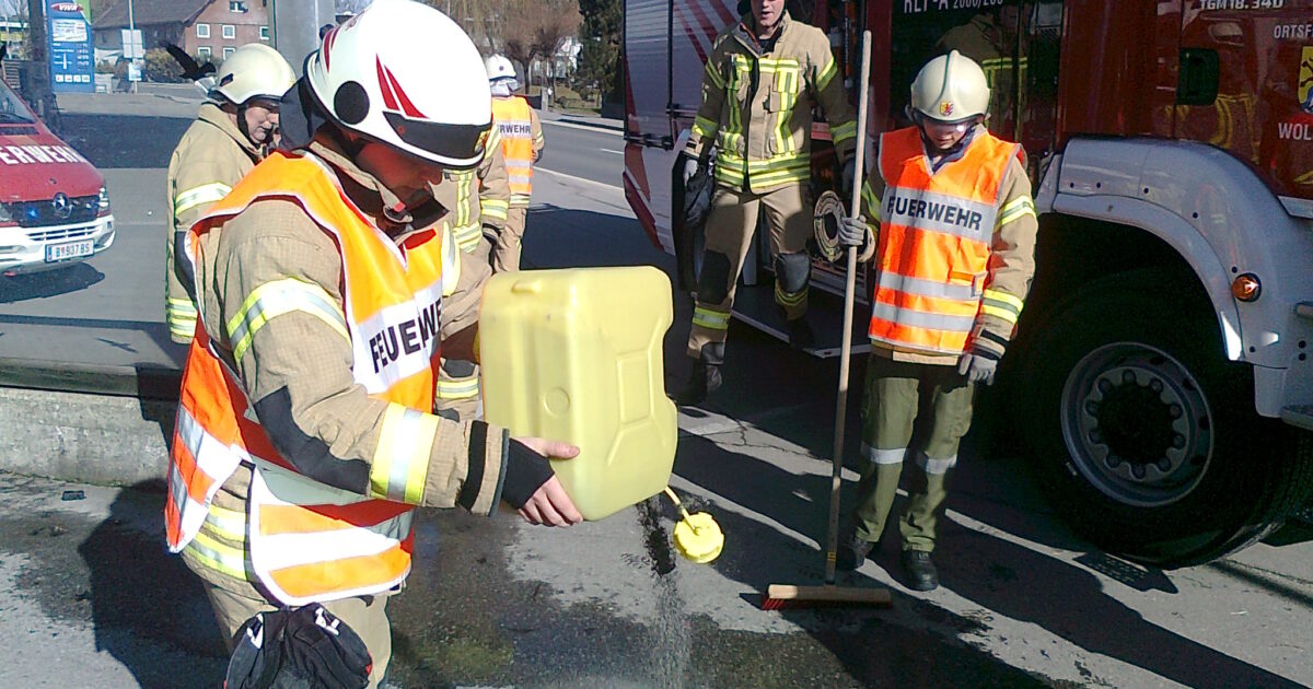 ENr-8 08.03.2015 10:04 Uhr – Felle Höhe OMV >> Benzinaustritt