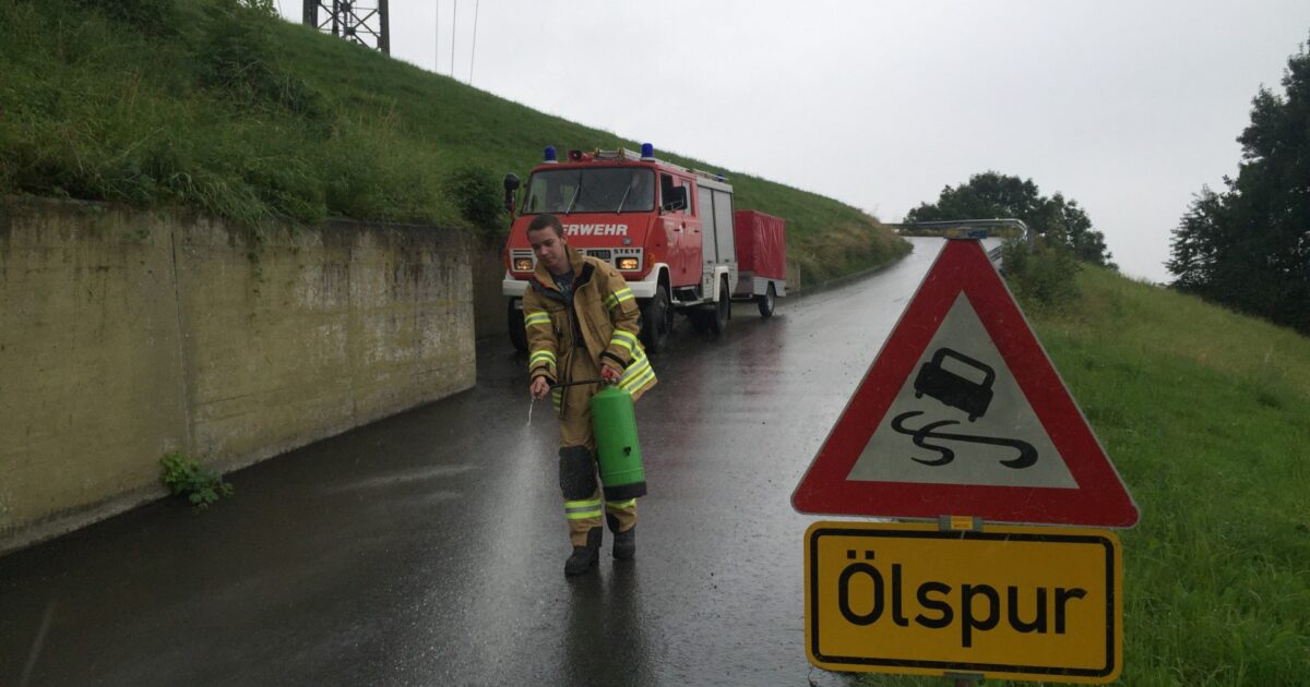 ENr-17 16.03.2018 17:55 Uhr – Frickenescherweg >> Ölspur