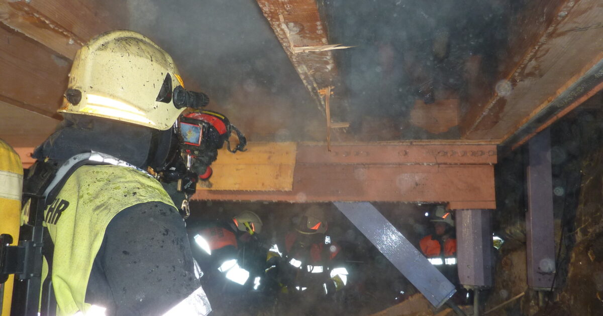 ENr-2 20.01.2016 17:36 Uhr – SCHWARZACH Linzenberg >> Rauchentwicklung im Haus