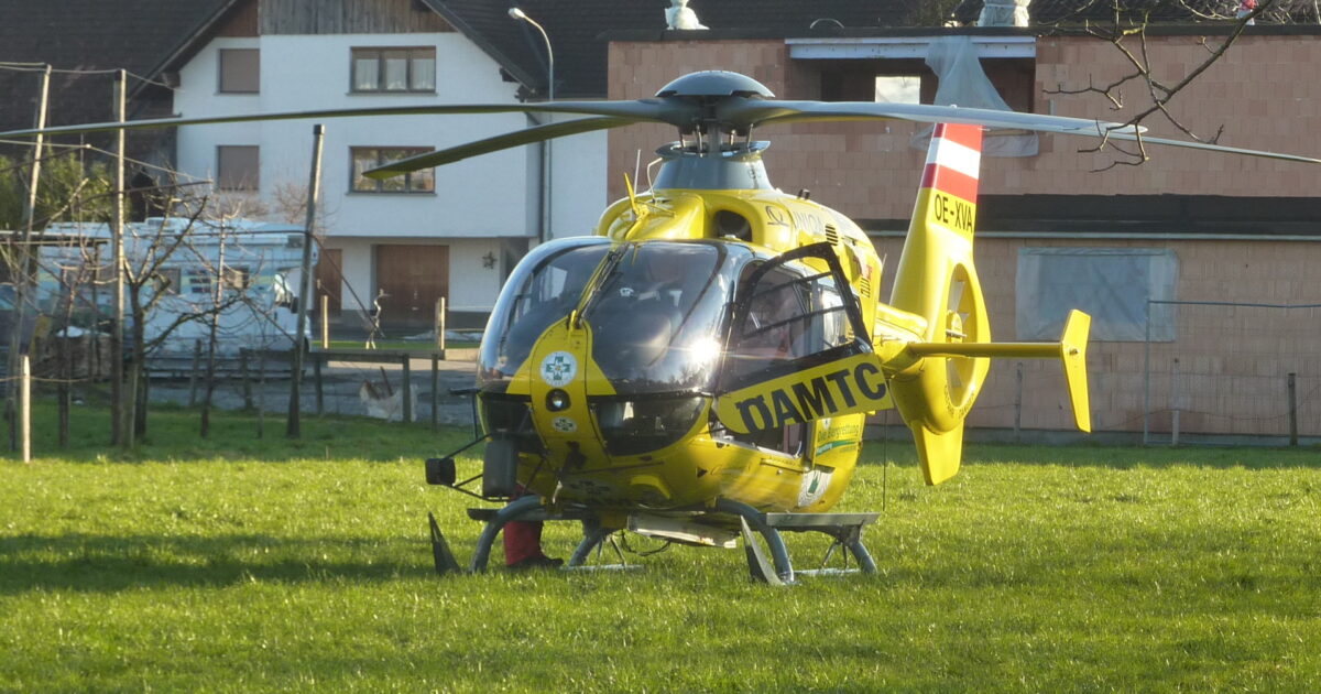 ENr-4 29.01.2016 15:05 Uhr – LAUTERACH Alte Landstraße >> Steiger für Patientenrettung benötigt