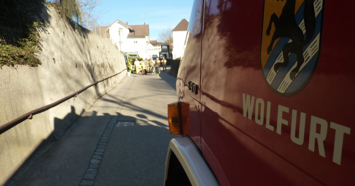 ENr-12 10.03.2017 16:30 Uhr – Bucherstraße >> Dieselspur rinnt in Kanalisation