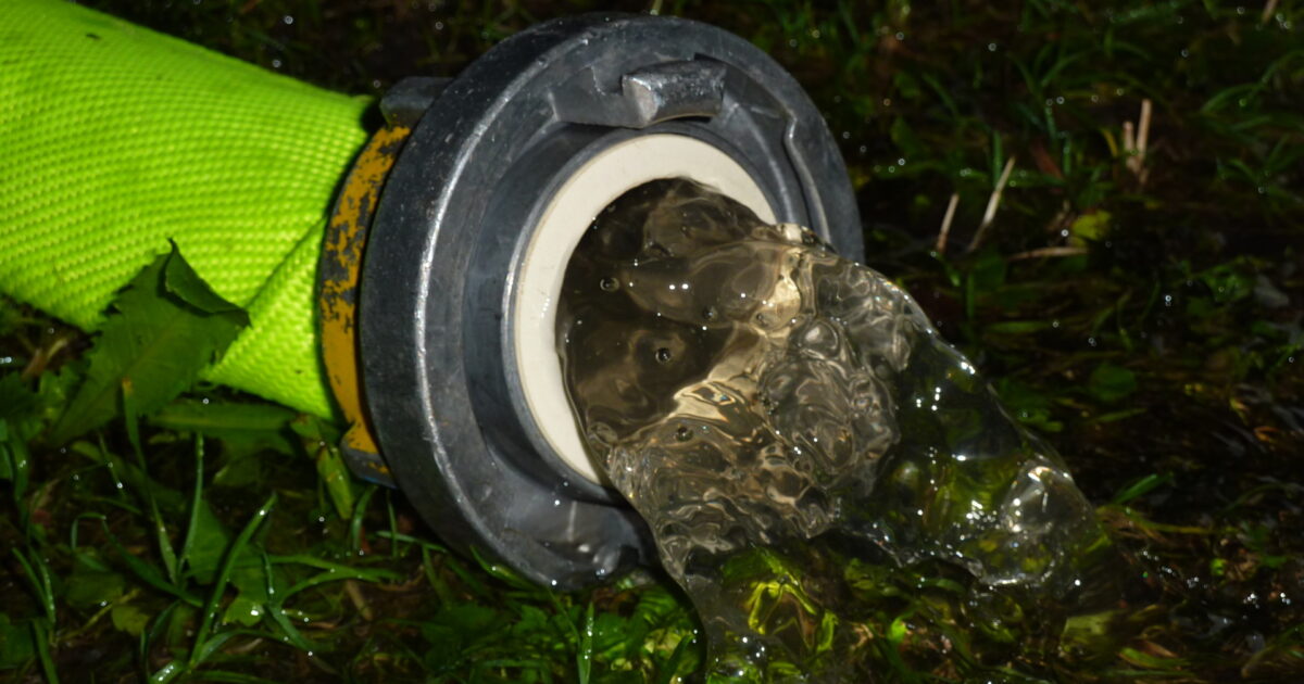 ENr-55 01.09.2017 03:04 Uhr – Kesselsiedlung >> Wasser im Keller