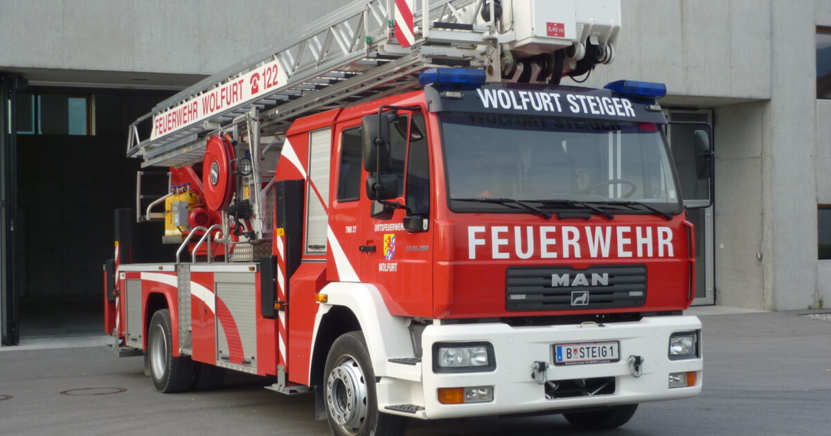 ENr-46 14.06.2019 14:41 Uhr –  BREGENZ Arlbergstraße >> Gebäude Brand