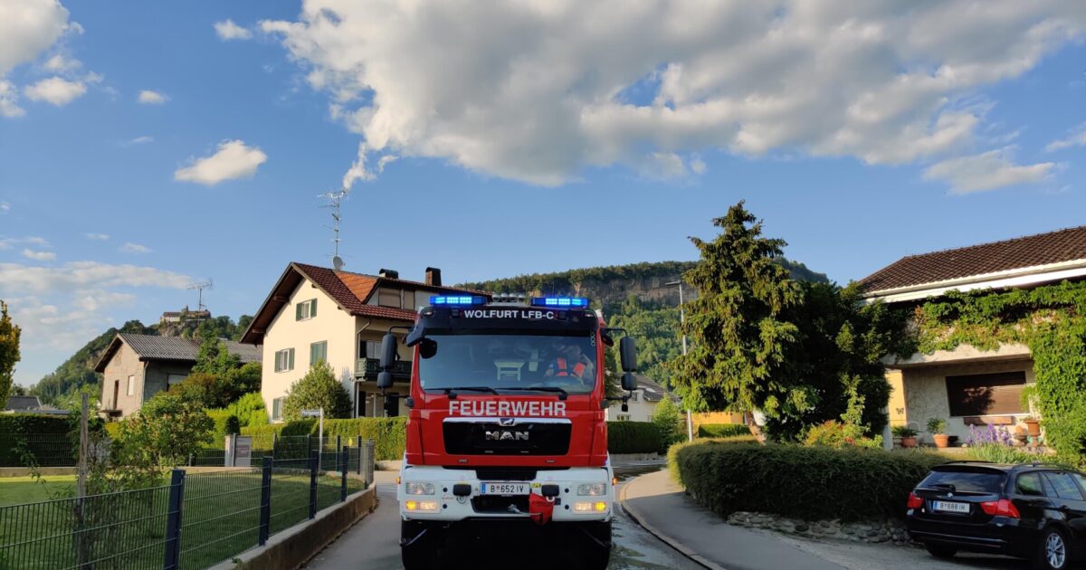 ENr-35 20.05.2020 18:37 Uhr – Albert-Loacker-Straße>> Ölspur