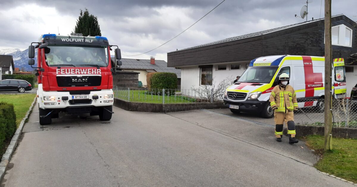 ENr-32 14.03.2021 11:51 Uhr – Lorenz-Schertler-Straße >> Türöffnung