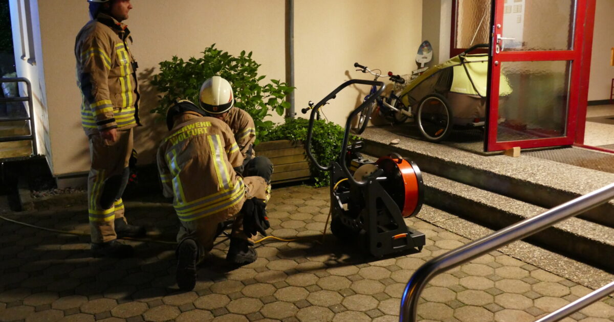 Einsatz Nr-57 12.06.2021 22:14 Uhr – Achstraße belüften des Stiegenhauses