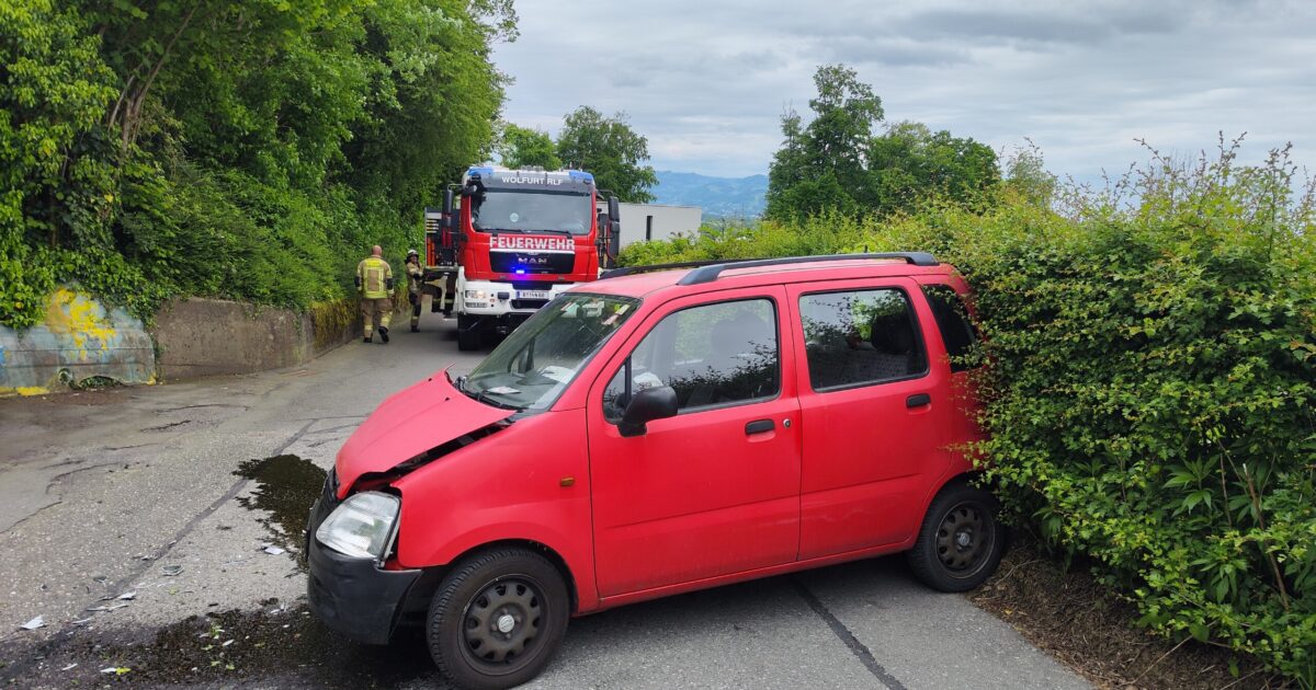 Einsatz Nr-21 18.05.2023 16:47 Uhr – Rutzenbergstraße>> Betriebsmittel rinnen aus