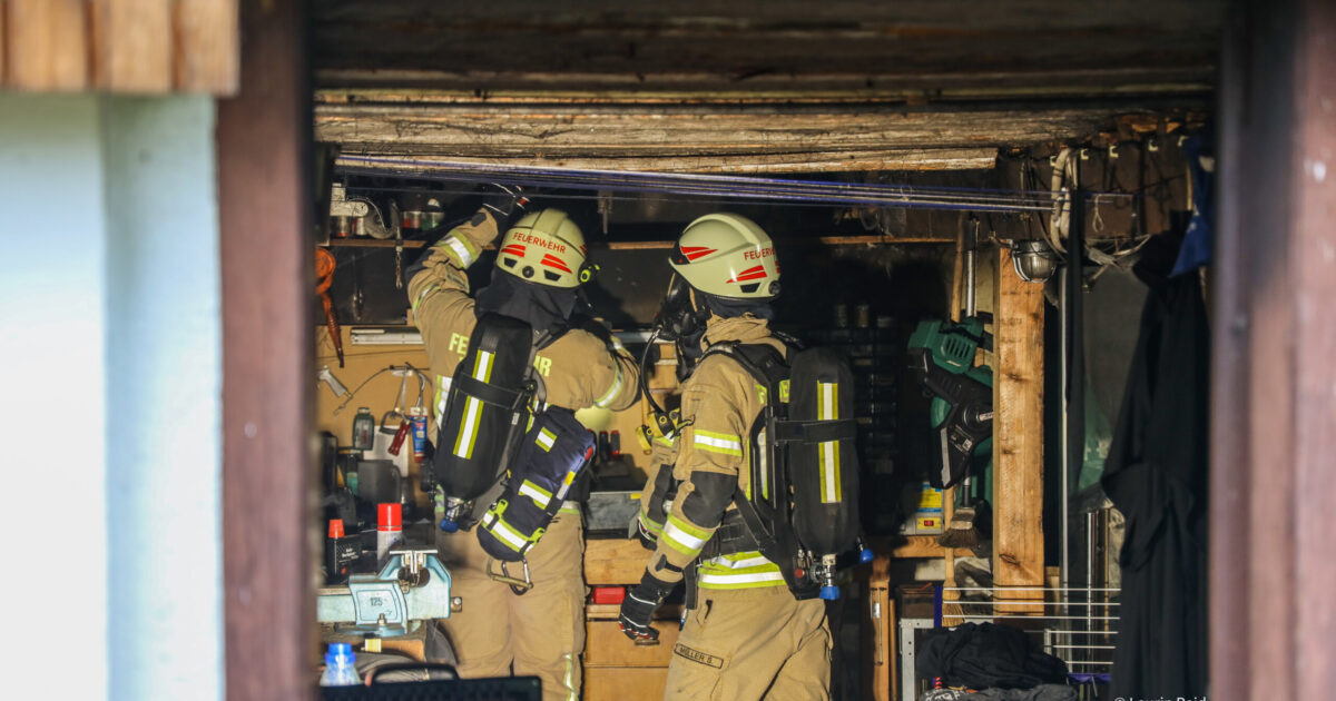 Einsatz-Nr. 110 17.09.2024 10:04 Uhr – Hofsteigstraße>> Kellerbrand