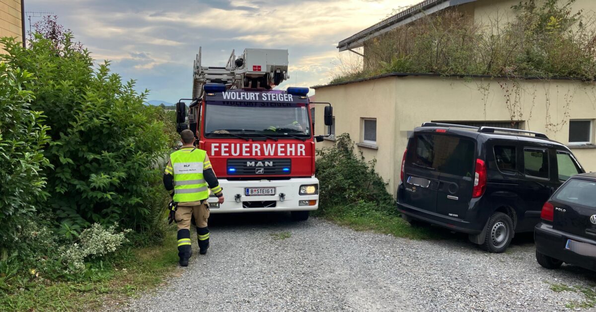 Einsatz-Nr. 097 | 21.09.2025 | 17:04 Uhr – SCHWARZACH – Hanggasse >> Patientenbergung