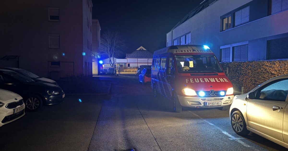 Türöffnung >> Lerchenstraße  | Einsatz-Nr. 001 | 01.01.2026 | 05:53 Uhr